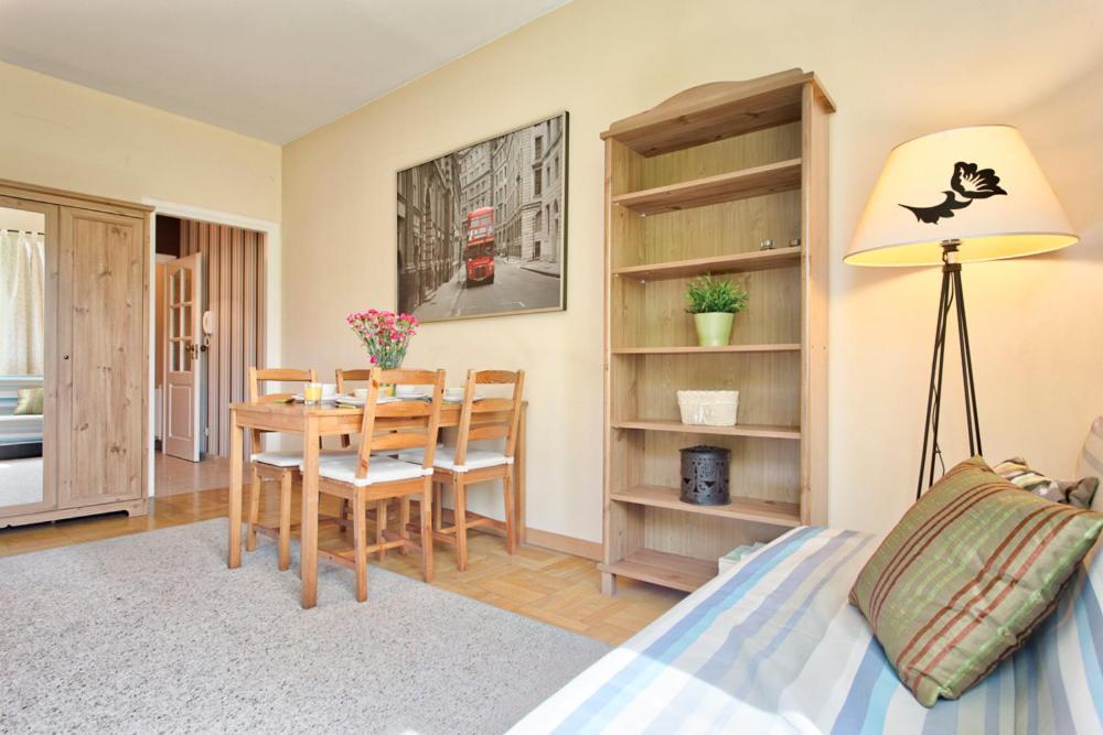 Tyzenhauz Apartments Lobzowska Street كراكوفيا المظهر الخارجي الصورة