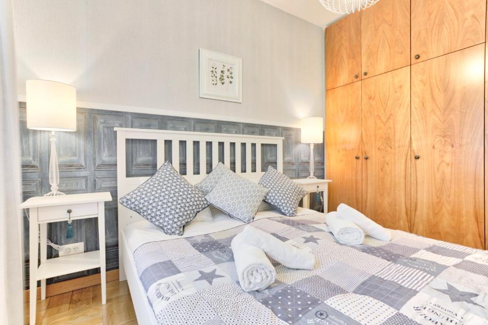 Tyzenhauz Apartments Lobzowska Street كراكوفيا المظهر الخارجي الصورة