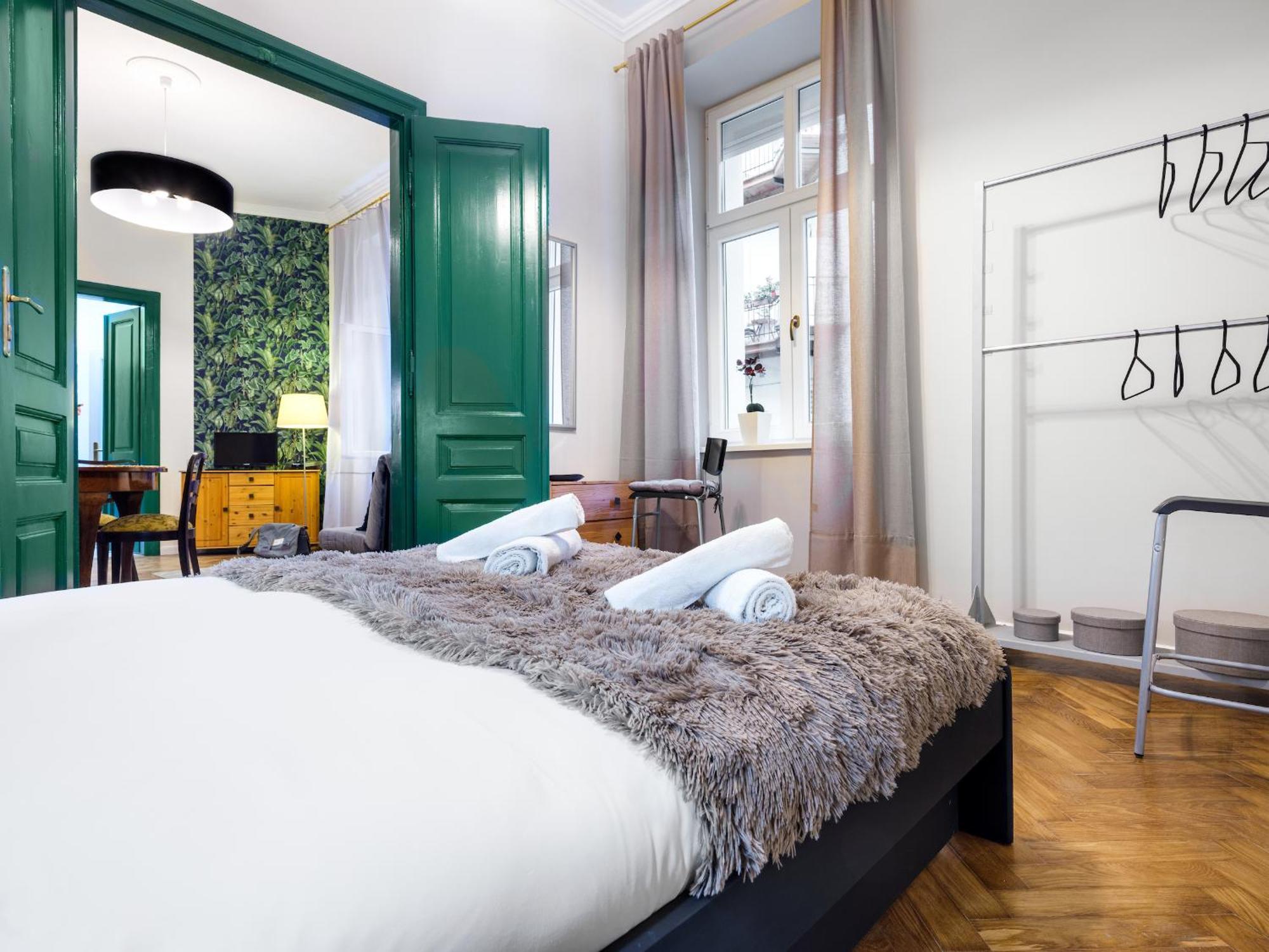 Tyzenhauz Apartments Lobzowska Street كراكوفيا المظهر الخارجي الصورة
